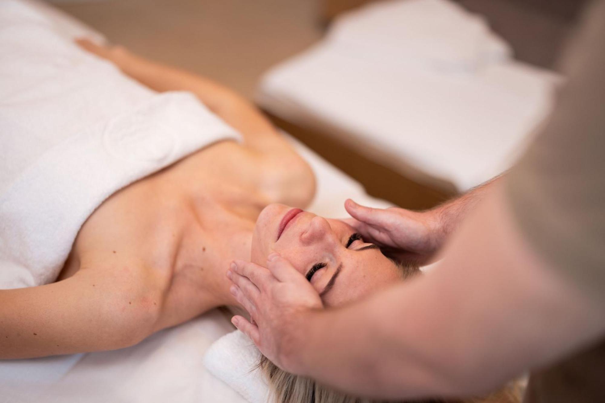 Therme Laa - Hotel & Silent Spa Laa an der Thaya Ngoại thất bức ảnh