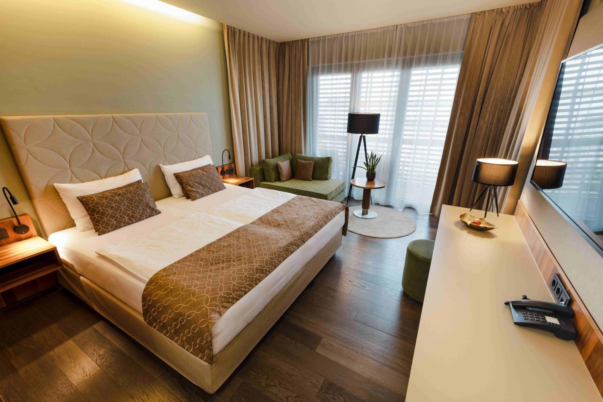 Therme Laa - Hotel & Silent Spa Laa an der Thaya Ngoại thất bức ảnh